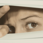 woman_blinds